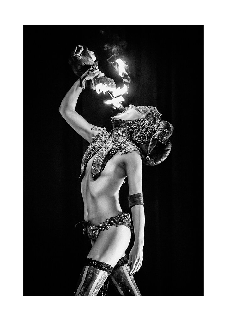 001 Fire eater, Zora Vipera Live, a3 print on Canon Premium Fine Art Smooth paper (Hahnemuhle 100% Cotton Rag 310g), printed on Canon Pixma Pro-1